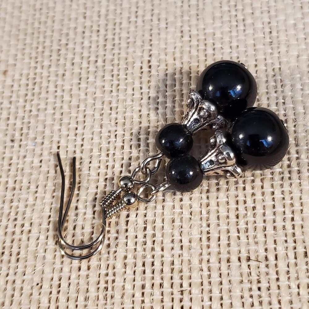 Antique Silver Carved Bead Caps Black Glass Earrings 15$